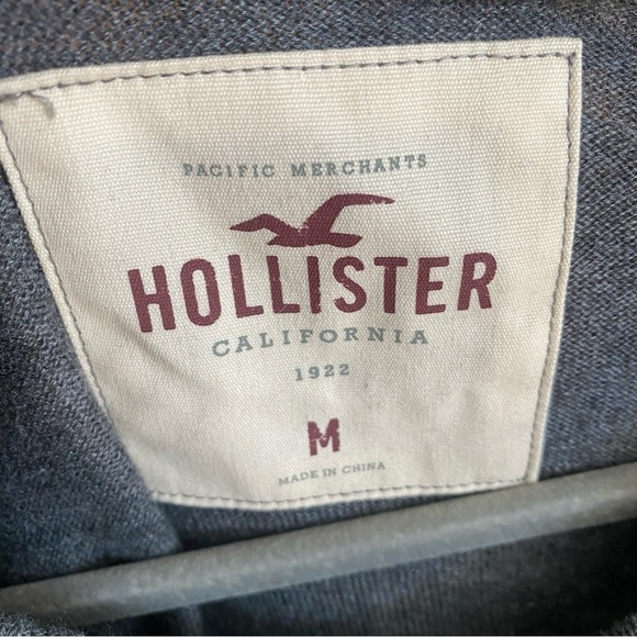 Vintage Hollister Men's Gray Sweater - Picture 3 of 5
